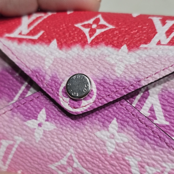 Louis Vuitton Escale kirigami small pouch - Picture 11 of 12